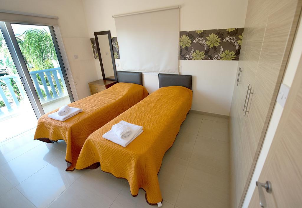 Hara Nissi Beach Villas 아이아 나파 외부 사진