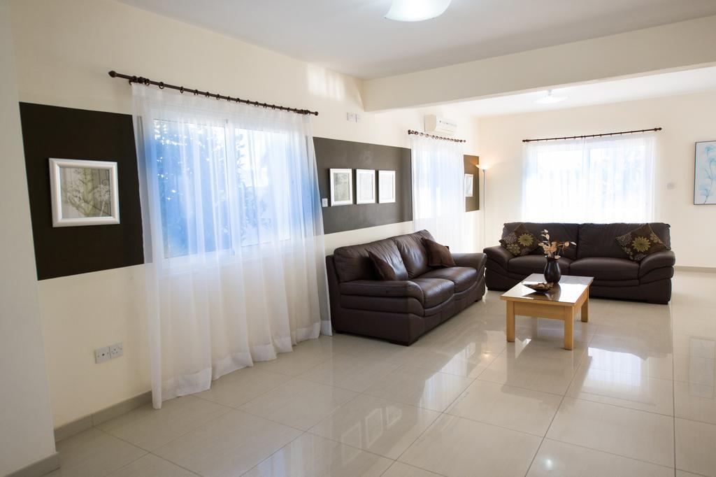 Hara Nissi Beach Villas 아이아 나파 외부 사진