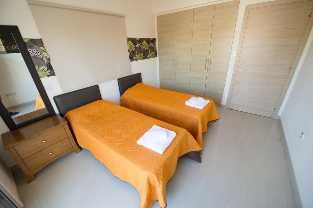 Hara Nissi Beach Villas 아이아 나파 객실 사진