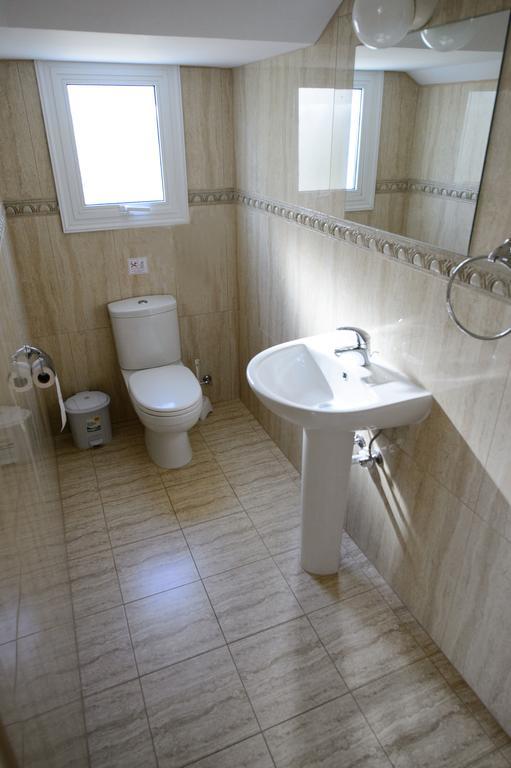 Hara Nissi Beach Villas 아이아 나파 객실 사진
